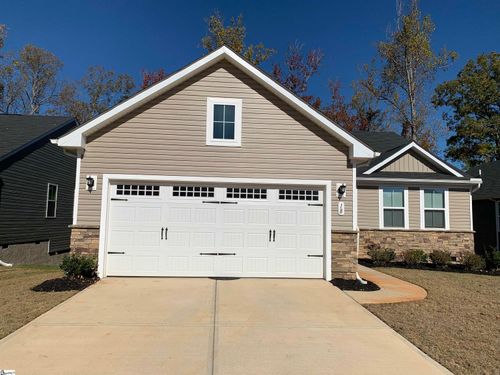 18 Timberwild Dr, Greenville, SC, 29605-5994 | Card Image