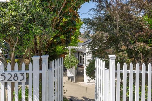 5283 Harbord Dr, Oakland, CA, 94618-2512 | Card Image