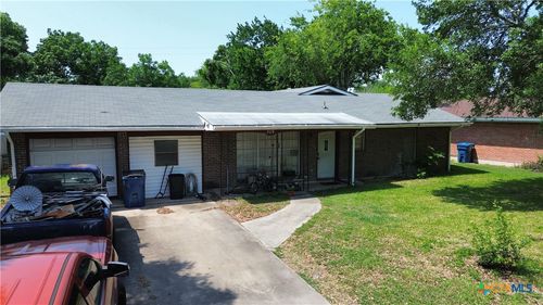 209 Candlelight Ln, Port Lavaca, TX, 77979-2305 | Card Image