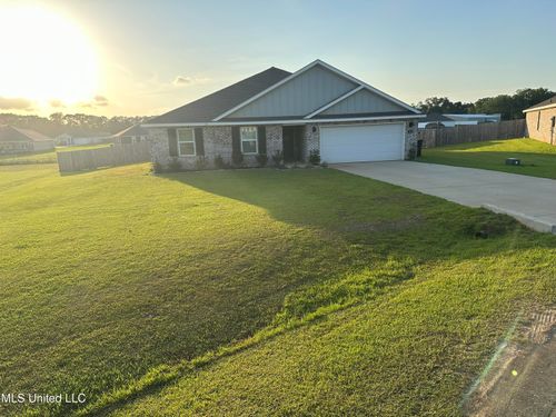 206 Mill Ct, Lucedale, MS, 39452-5421 | Card Image