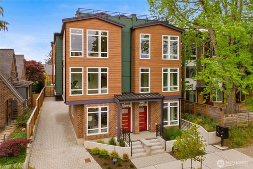 1704 A N 47th St, Seattle, WA, 98103 | Card Image