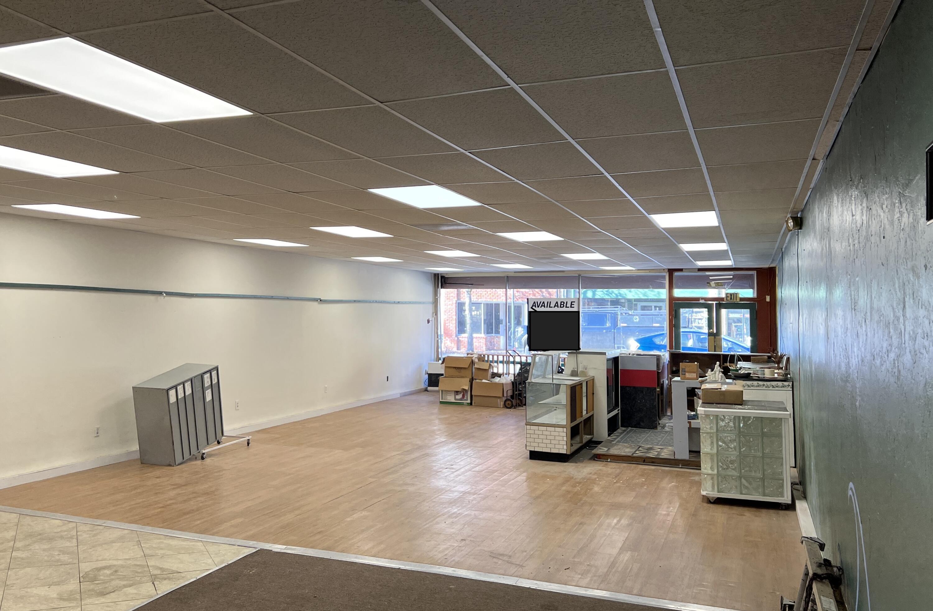 Commercial Sale in Dunsmuir 4