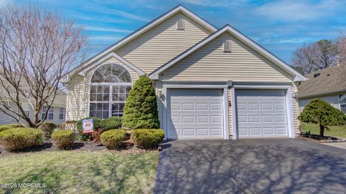 20 Winding River Rd, Lakewood, NJ, 08701-5733 | Card Image