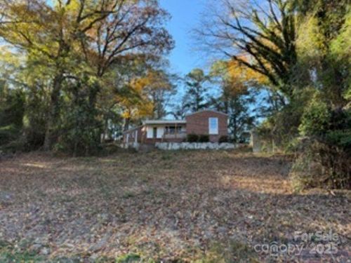 106 Huckleberry Dr, Cheraw, SC, 29520-1606 | Card Image