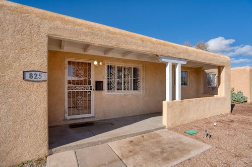 825 Dakota St Se, Albuquerque, NM, 87108-4917 | Card Image