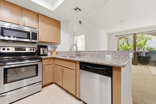 2201-680 Camino De La Reina, San Diego, CA, 92108 | Card Image