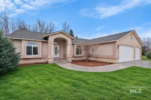 435 Bitterbrush Ave, Nampa, ID, 83686-8355 | Card Image