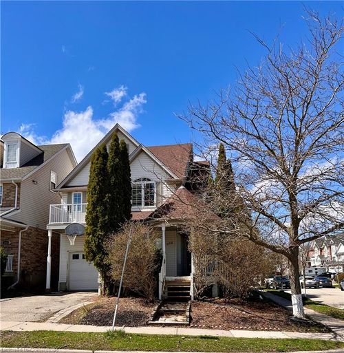 604 Columbia Forest Blvd, Waterloo, ON, N2V2K8 | Card Image