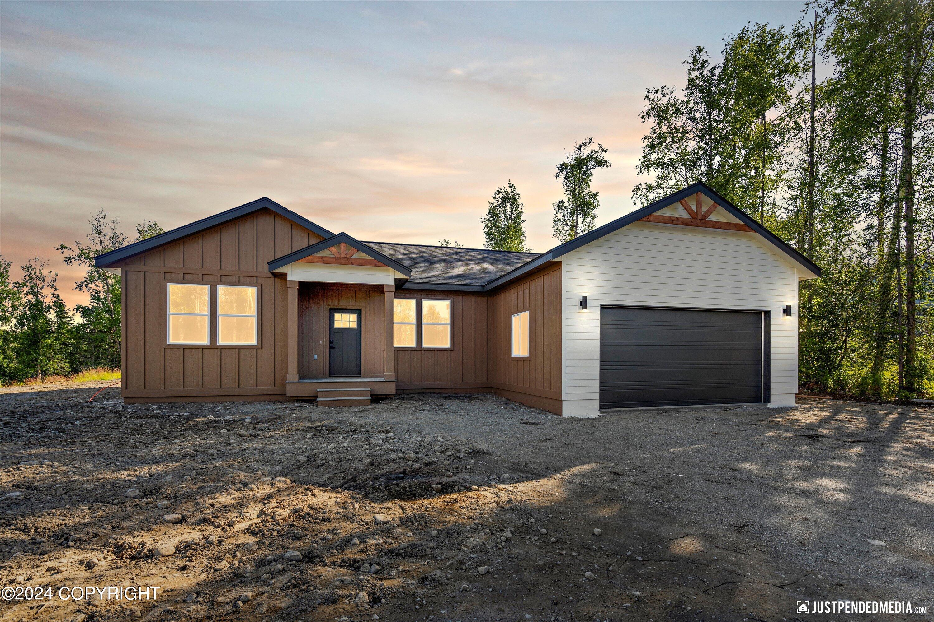 Blue Moon Cir, Wasilla, AK 99623