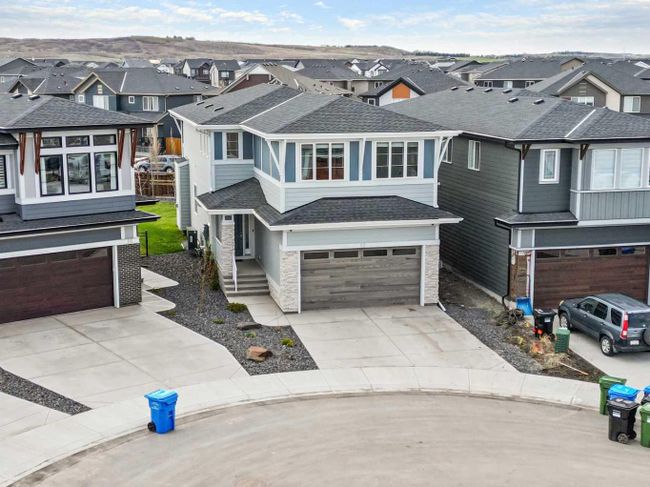 12 Creekstone Cove Sw, House detached with 5 bedrooms, 3 bathrooms and 4 parking in Calgary AB | Image 2