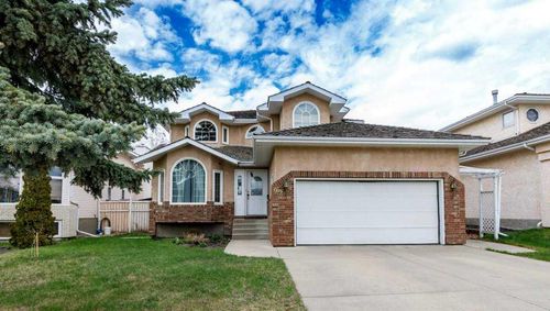 92 Anquetel St, Red Deer, AB, T4R2K7 | Card Image