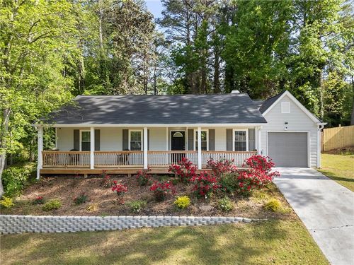 874 Fox Valley Dr, Stone Mountain, GA, 30088-2268 | Card Image