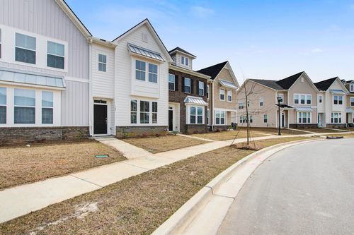 105 Pine Gate Dr, Summerville, SC, 29483-5586 | Card Image