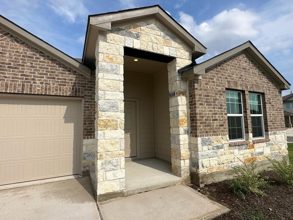 Residential Lease in Kyle 4