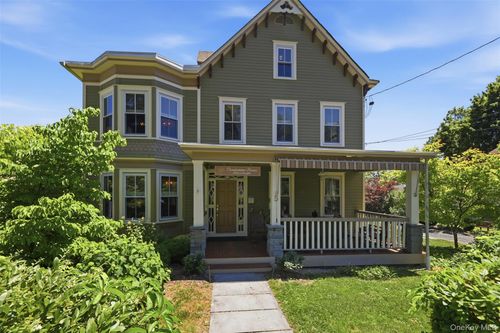 5 West St, Marlboro, NY, 12542-6158 | Card Image