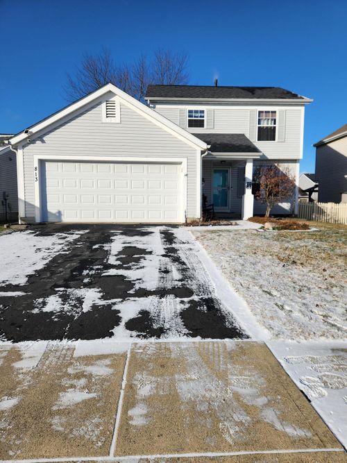 813 Hurlock Ln, Galloway, OH, 43119-8779 | Card Image