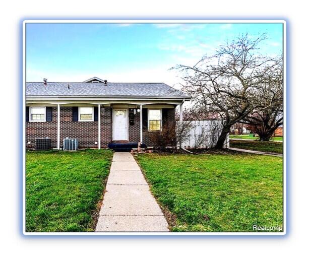 Spinnaker Way, Ypsilanti, MI 48197