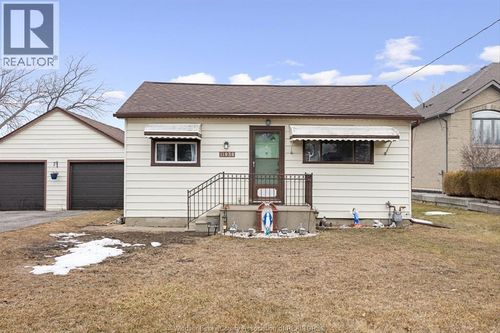 11938 Intersection Rd, Tecumseh, ON, N8N0H6 | Card Image