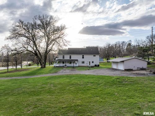 7020 Valley Dr, Bettendorf, IA, 52722-6348 | Card Image