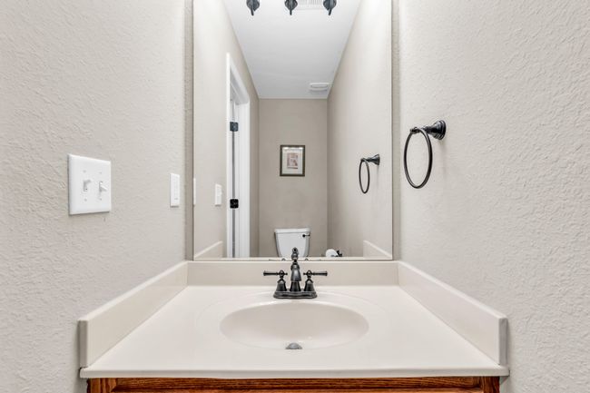 Half Bathroom for guests | Image 13