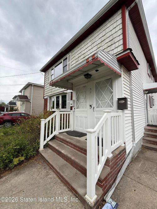 1-37 E Stroud Ave, Staten Island, NY, 10308-1328 | Card Image