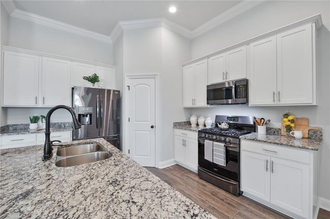 Kitchen | Image 9