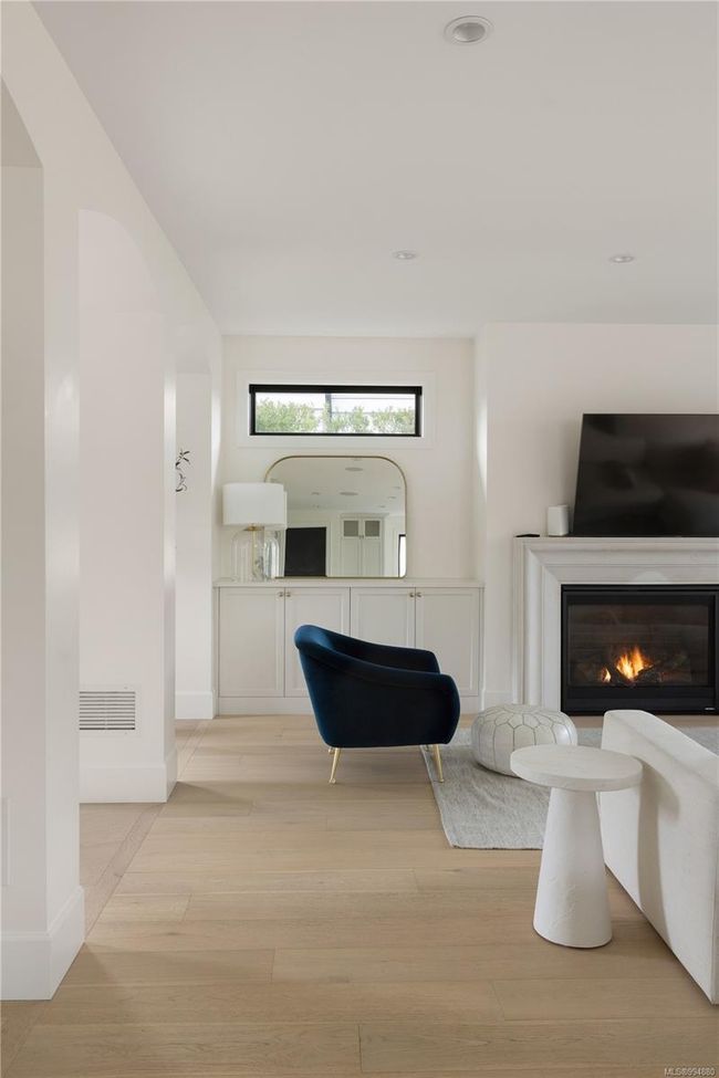 609 Oliver St, House other with 4 bedrooms, 4 bathrooms and 6 parking in Oak Bay BC | Image 7