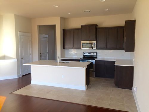 22-13001 Hymeadow Dr, Austin, TX, 78729-1775 | Card Image