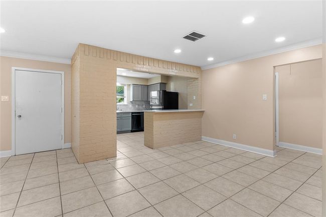 4201 Sevan St, House other with 2 bedrooms, 3 bathrooms and null parking in Bacliff TX | Image 11