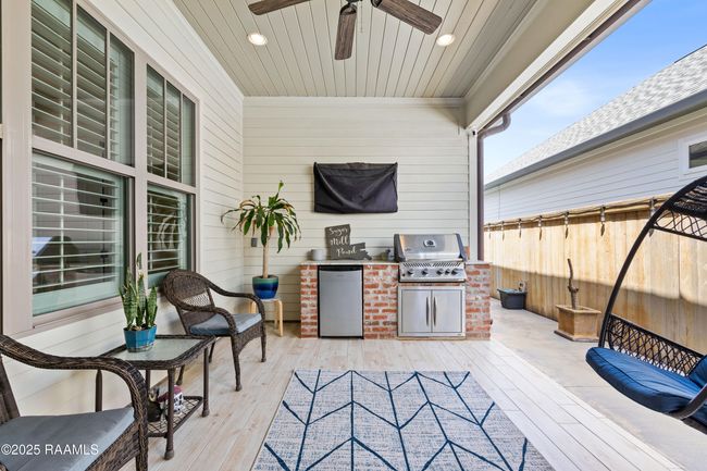 Back porch | Image 30