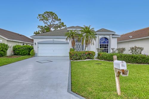 101 Meadowlands Dr, Royal Palm Beach, FL, 33411-8273 | Card Image