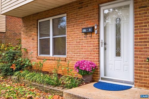 a-407 Valley Road Ext, CHARLOTTESVILLE, VA, 22903-3717 | Card Image