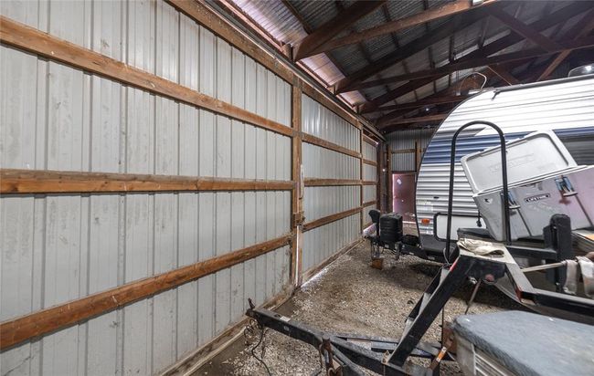 Garage with metal wall | Image 12