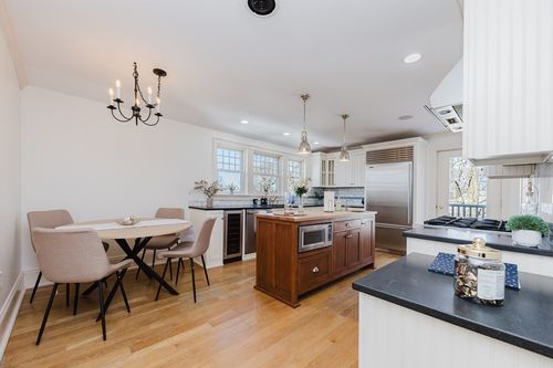 4-159 Washington St, Newton, MA, 02458-2260 | Card Image
