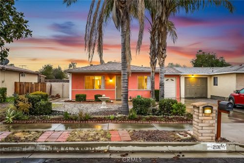 2131 Avenida Olivos, Hemet, CA, 92545-2519 | Card Image