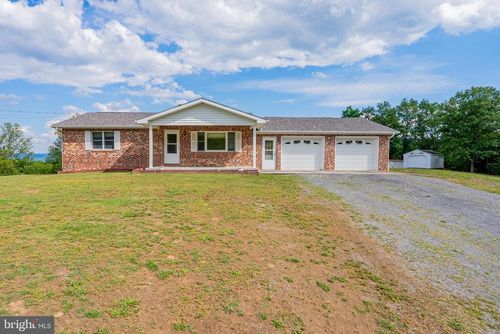 162 Stratus Dr, Cabins, WV, 26855-9576 | Card Image