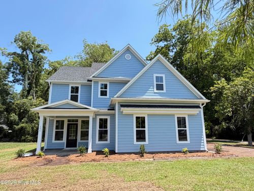 104 Oak Rd, Lake Waccamaw, NC, 28450 | Card Image