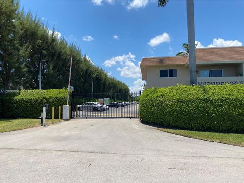 224-14500 Sw 88th Ave, Palmetto Bay, FL, 33176-8006 | Card Image