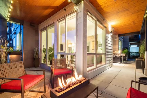 201-108 E 8th St, North Vancouver, BC, V7L0H1 | Card Image