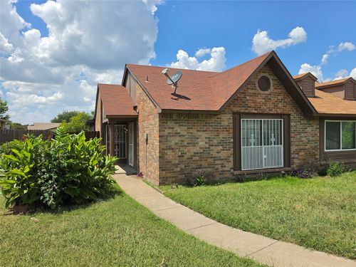 7129 Sorcey Rd, Dallas, TX, 75249-1325 | Card Image