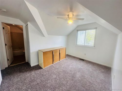 24272 Lauren Ave, Warren, MI, 48089-4470 | Card Image