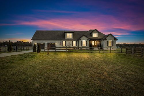 852 Longview Rd, Shelbyville, TN, 37160-5643 | Card Image