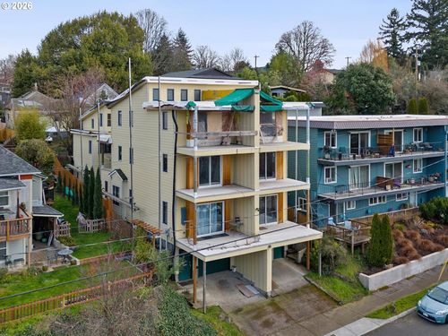 8527 N Edison St, Portland, OR, 97203-5380 | Card Image