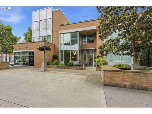 n112-1900 S River Dr, Portland, OR, 97201-8043 | Card Image