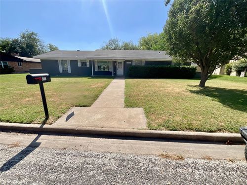 3008 Arapaho Rd, Commerce, TX, 75428-3902 | Card Image