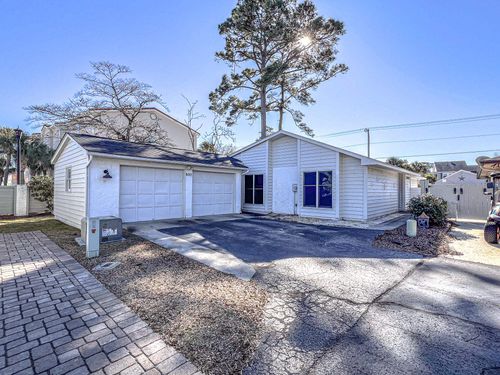 602 Myrtle Ct, North Myrtle Beach, SC, 29582-3461 | Card Image