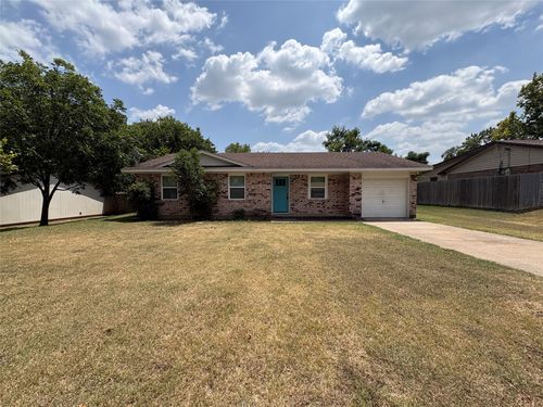714 Upland Ln, Duncanville, TX, 75116-2562 | Card Image