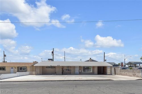 4709 Alpine Pl, Las Vegas, NV, 89107-4216 | Card Image