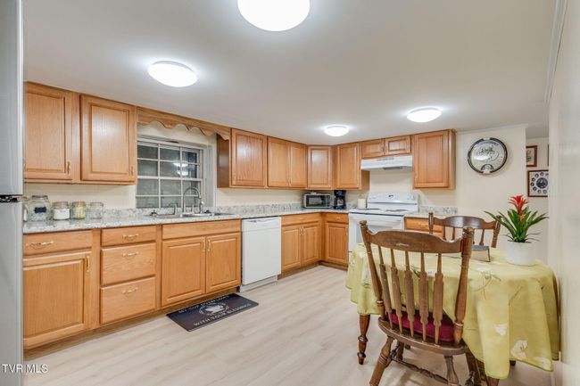 103 Dogwood Ln, House other with 4 bedrooms, 3 bathrooms and null parking in Johnson City TN | Image 34