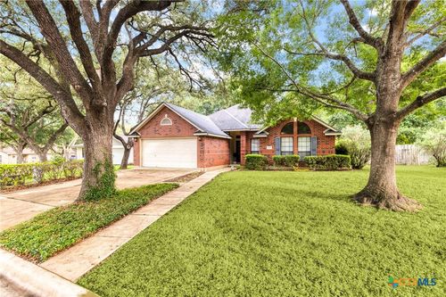 1502 Oak Knoll Ln, Lockhart, TX, 78644-4106 | Card Image